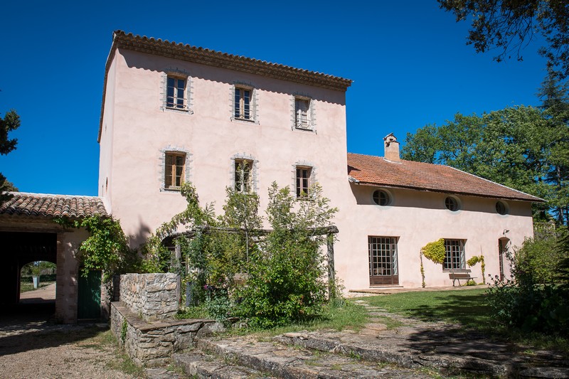 Maison d'hôtes de la Rouvière à Peyrassol